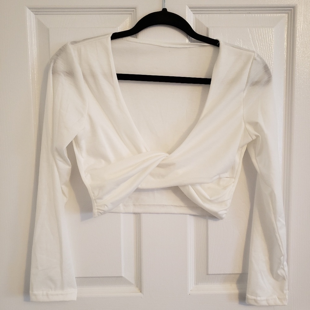 3 for $40 Criss cross long sleeved crop top sz xs